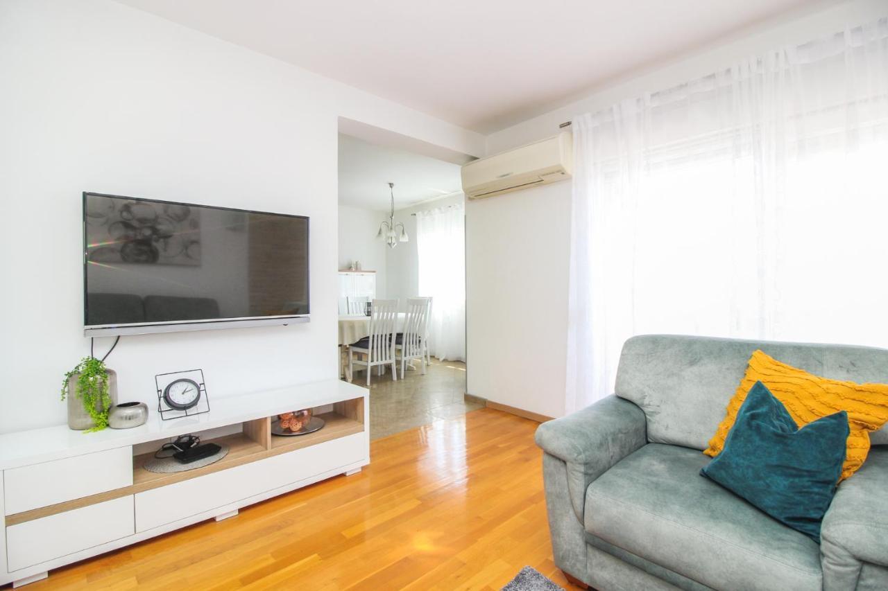 Lotta Apartment